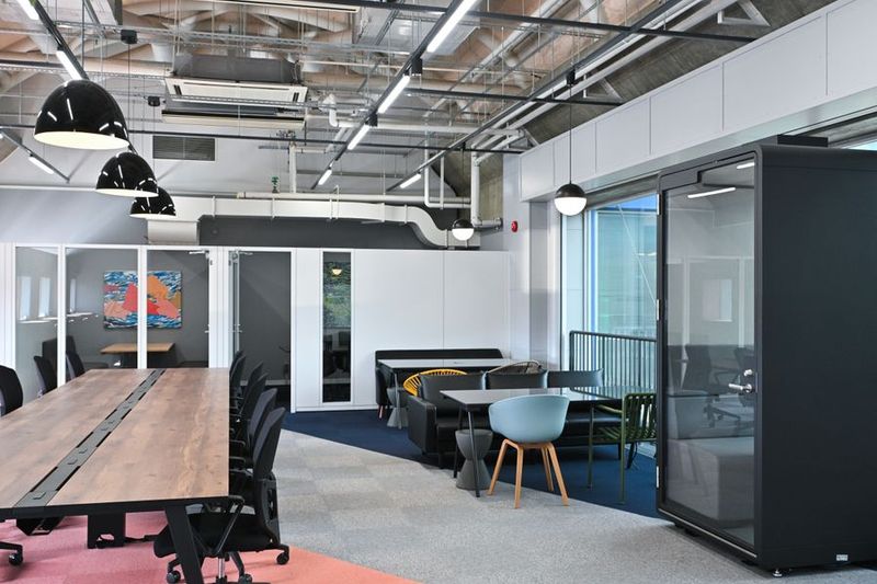 Sunset Offise ミーティングブース - いいオフィス釧路 by Sunset Office