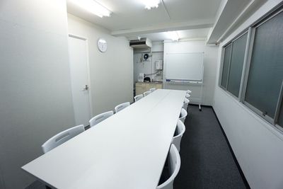 【ビズボ会議室大手町駅前】 ビズボ会議室大手町駅前の室内の写真