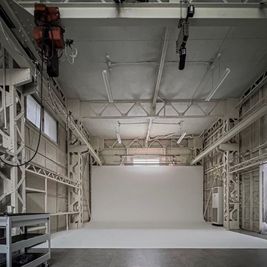 奥行きのある広い白ホリゾント - 錦糸町 白ホリ撮影スタジオ lala 【ララ】 白ホリ撮影スタジオの室内の写真