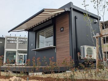 お部屋の外観はこちらです！※始めに別棟の受付までお越しください
 - U-SPACE　中央林間つきみ野店 Shopの外観の写真