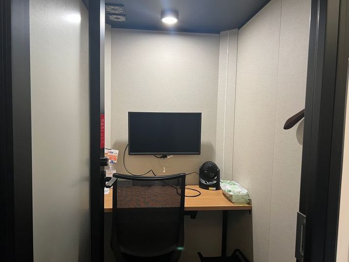 H¹T新宿西口（サテライト型シェアオフィス） ROOM L 17の室内の写真
