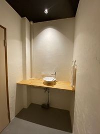 レンタルスペースROOMSの室内の写真