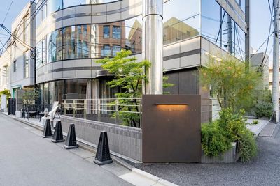 702_AoyamaWineBase/LIVINGの室内の写真