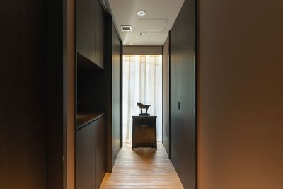 702_AoyamaWineBase/LIVINGの室内の写真