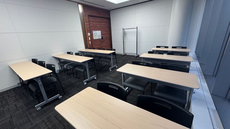 Room.1 - TIME SHARING TSHG淀屋橋ビル 2F