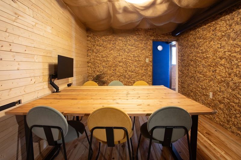 貸し会議室B - SOUNE COWORKING（ソウネコワーキング）