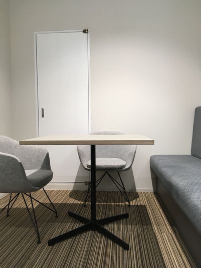 貸し会議室【3人部屋】 - ATOMica宮崎