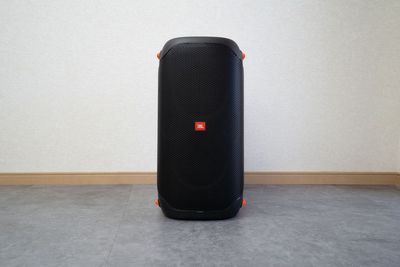 JBL Party Box 110
160Wの大迫力サウンド - 完全個室｜パルスダンススタジオ上野 パルスダンススタジオ上野の設備の写真