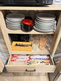 15名が利用できるカトラリー類がご準備されております - パレドール歌舞伎町 nullone 新宿／当日即予約可能🗓️エリア最安値💫の室内の写真