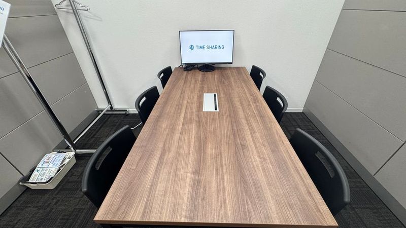 Booth.E - TIME SHARING TSHG淀屋橋ビル 2F