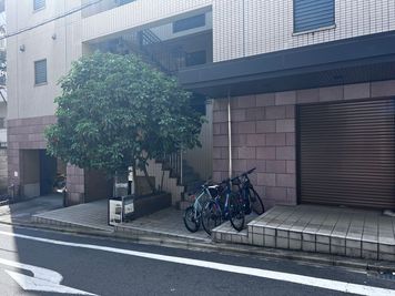 建物の入口です - セジュール金山 【人気完全個室NO.1】理美容室レンタルスペース　！！好評です！の入口の写真