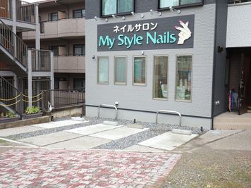 建物の外観、駐車スペース - レンタルルーム My Style Nails 新瑞橋駅５分、ハンドネイル１デスク。設備の整ったネイルサロン内の外観の写真