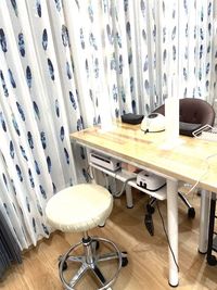 ネイルデスク - レンタルルーム My Style Nails 新瑞橋駅５分、ハンドネイル１デスク。設備の整ったネイルサロン内の室内の写真