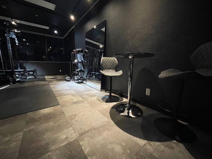 【関内駅徒歩3分】お洒落でスタイリッシュな完全個室ジム - BE-JYU