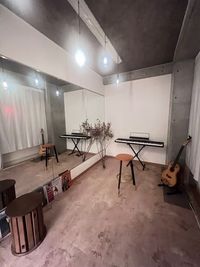 電球のみの場合 - Draw. Studio  多目的スペースの室内の写真