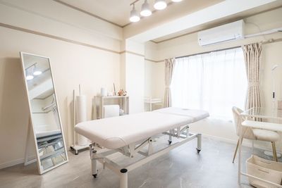 【5月990円】NEW✨池袋駅C3出口徒歩2分✨完全個室サロン | 静かな癒し空間💐| マッサージ | 整体 | エステ - レンタルサロンLOHASIS 池袋
