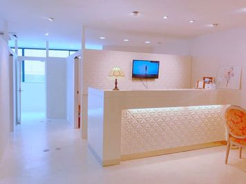 メインエントランス - シニョン豊田市駅前店(chignon) 家族・友人・推しの生誕祭🎂｜撮影📷｜シェアサロン💗の入口の写真