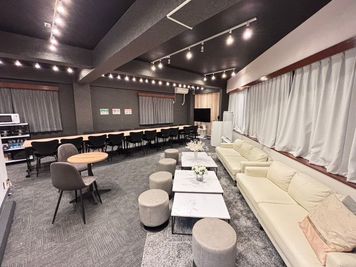 神田駅2分の好立地✨最大40名⭕️24H利用可🌃パーティ・会議・歓送迎会・研修【beta_01】 - LAMP（ランプ）神田駅北口店