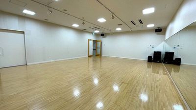 【入口側にあるアンプは無料でご利用いただけます】 - TIME SHARING コナミスポーツクラブ 仙台長町 STUDIO3の室内の写真