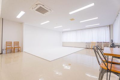 【千葉駅3分】白ホリ撮影スタジオ｜プロカメラマン監修｜ポートレート｜ブツ撮り - 太宗第2ビル　201号室