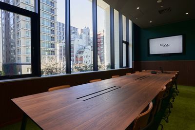 12名用の会議室 - NIKAI Flex 貸し会議室の室内の写真