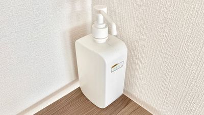 感染症対策のため消毒液を設置しています。 - SOLARI Rental Studio 日本橋 【ダンス専用ページ】SOLARI レンタルスタジオ 日本橋の設備の写真