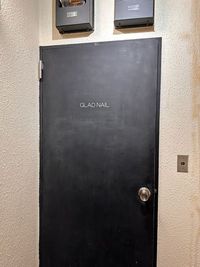 入り口扉 - GLAD nail.eye ネイルサロン　GLAD nailの入口の写真