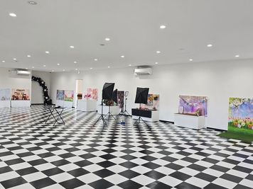 函館フリースタジオ＆フリースペース「はこプレイス」 はこプレイス3F「アダプトホール」の室内の写真