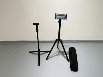 スマホスタンド２台 - OBOスタ松原の設備の写真