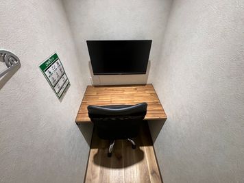 いいオフィス蒲田 1名半個室（ブース17）の室内の写真