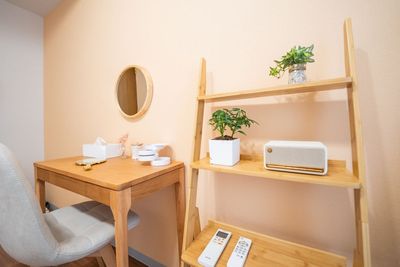 テーブル、ラック - レンタルサロン レンタルサロン碧天【あおぞら】の室内の写真