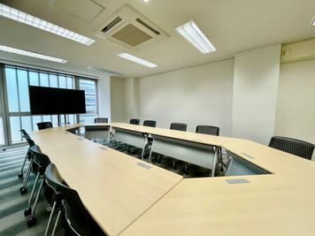 ワンコイン会議室 新橋 新橋駅前エジソンの室内の写真