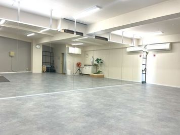 【オープンセール実施中】南浦和駅徒歩４分！６８㎡大型ダンススタジオ｜７．２ｍワイドミラー設置｜レッスンにもおすすめ！ - ＯＰセール中！６８平米大型ダンススタジオ「Ｄ－ＰＡＲＫＳ南浦和」