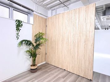 可動壁の柄のパターンです。 - 渋谷三宿スタジオ  壁1面窓で自然光◎開放感のある大型スペースの室内の写真
