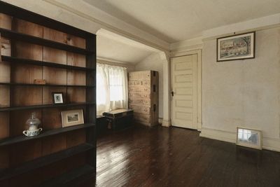 レトロな雰囲気の3階洋室。 - YOSHIDATEI (吉田悦蔵邸) 1913年築の洋館ハウススタジオの室内の写真