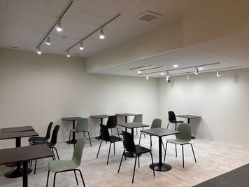 WiFi、コンセントご利用できます - ConecToda さぼり場２号店 コワーキングプランの室内の写真