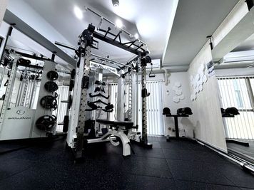 ジムスペース - レンタルジムPullPull レンタルジムpullpull（プルプル）西新宿店の室内の写真