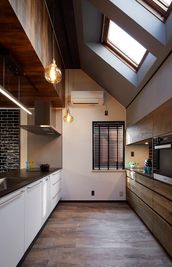 【２階】カウンターキッチンつきのリビング - SP426 SHARESPE 426【シェアスペSANCHA HOUSE】セミナー･レッスンの室内の写真
