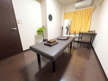 レンタルスペース「yoshiリラク」 レンタルマッサージルーム「yoshiリラク」の室内の写真