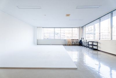 オープン㊗️セール30%OFF！【千葉駅3分】白ホリ撮影スタジオ｜プロカメラマン監修｜ポートレート｜ブツ撮り - 太宗第2ビル　201号室