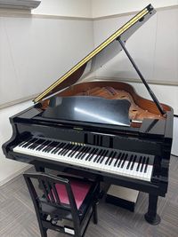 防音室だから集中して練習できます！ - ミュージックアベニュー広島 エレクトーン・ピアノ練習室306教室の設備の写真