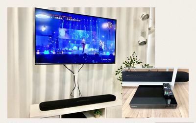 【TV】YouTube動画視聴OK
・DVD・Blu-ray・家庭用ゲーム　Ok
・サブスピーカーYAMAHA　
・画面サイズ　　 43㌅　4K
　※移動不可 - レンタルスペース【RoomAoyama】 🎵RoomAoyama 　楽器演奏OKのレンタルスペースの室内の写真