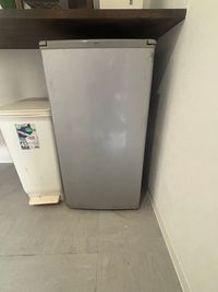 自由に使える冷蔵庫もあります。 - bar LINK 【3階】住道駅徒歩9分/最大12名/高速Wi-Fi/会議室の設備の写真