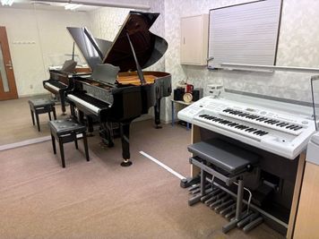 ヤマハミュージック直営教室!グランドピアノとエレクトーンを設置しています♪ - 高陽センター