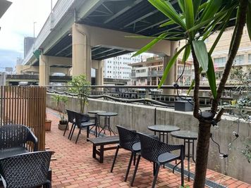 焼肉 たて×よこ 大阪本町本店の室内の写真