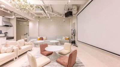 437_Yell-X／BASE池袋の室内の写真