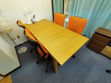 ITOKI オフィスチェアを導入しました - のんびりスペース高田馬場 のんびり工房 ～みんなの作業場所～の室内の写真