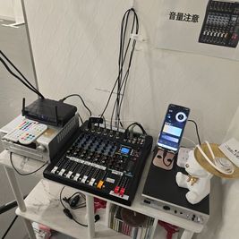 SBS第1スタジオ(本校) 値下げ中！ブラックに改装しました！59㎡のカッコいいスタジオ★の室内の写真