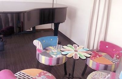 OKピアノ練習室 【定期商用利用に】面談/カウンセリングルーム/ネイルサロンの室内の写真
