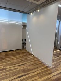 マルヒアスタジオ　多目的貸しスタジオ　コワーキングスペース ダンス貸しスタジオ　SNS撮影　貸し会議室　コワーキングスペースの室内の写真